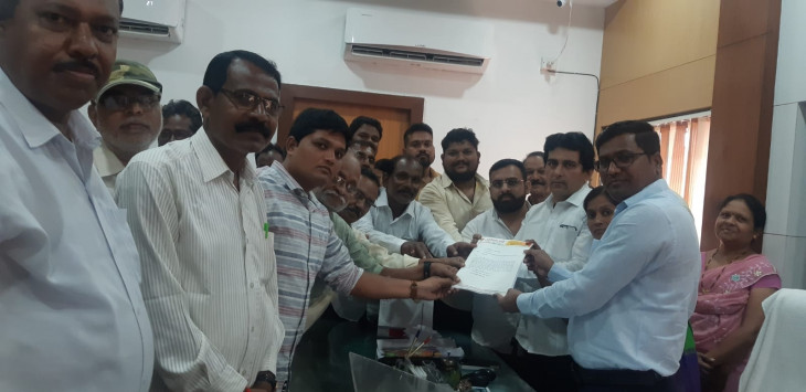 BJP took out a front on nap regarding the issues of Warora city