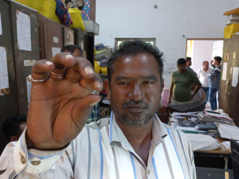 Farmers got 4.69 carat precious diamond