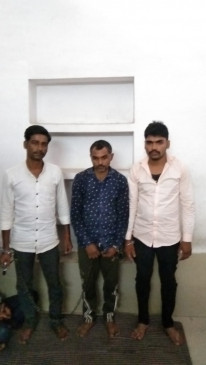 Ganja worth 3 lakhs seized, father-son arrested including prize crooks