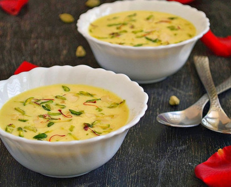 घर पर इस आसान रेसिपी से बनाए स्वाद से भरपूर सीताफल बासुंदी घर पर इस आसान रेसिपी से बनाए स्वाद से भरपूर सीताफल बासुंदी