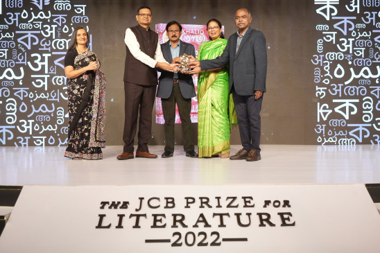 खालिद जावेद की द पैराडाइज ऑफ फूड ने 25 लाख रुपये का जेसीबी पुरस्कार जीता