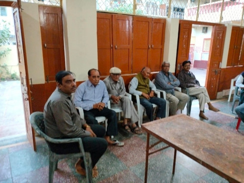 A meeting of Kayastha society was organized in the auditorium of Shri Chitragupta Ji Mandir Panna.