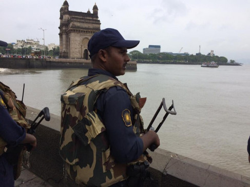 आतंकी हमले के खतरे के मद्देनजर मुंबई में एक महीने के लिए ड्रोन-पैराग्लाइडिंंग पर पाबंदी