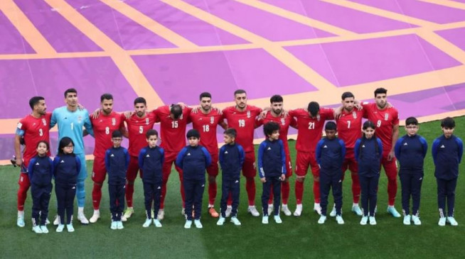 सरकार के विरोध में ईरानी फुटबॉल टीम ने नहीं गाया राष्ट्रगान 