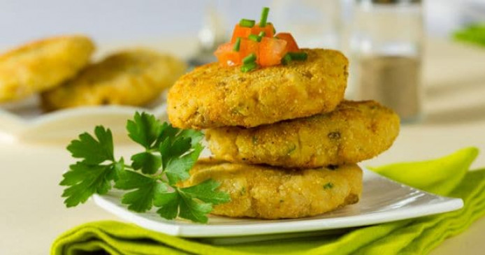 काबुली चने से बनाएं स्वादिष्ट टिक्की मिनटों में,  इस आसान रेसिपी से  काबुली चने से बनाएं स्वादिष्ट टिक्की मिनटों में,  इस आसान रेसिपी से