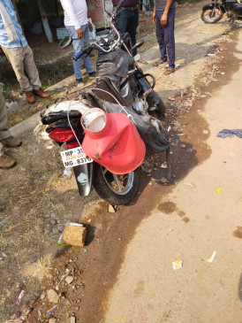 Motor cycle rider dies due to accident of uncontrolled truck