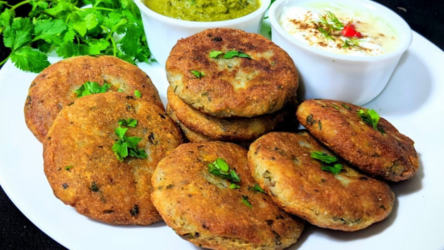 इस रेसिपी से बनाए फटाफट हेल्दी और टेस्टी स्नैक्स पालक आलू टिक्की
