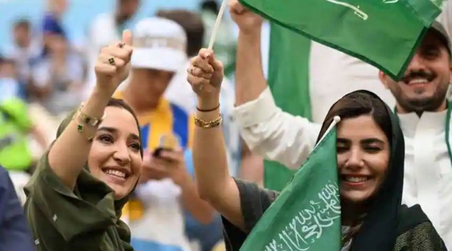 अर्जेंटीना पर जीत के बाद  सऊदी अरब ने घोषित की सरकारी छुट्टी, फैन्स ने जमकर मनाया जीत का जश्न 
