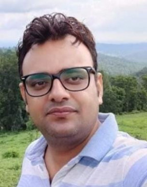 Unknown vehicle hit Scooty, death of Ayush doctor
