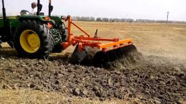 Young farmer dies after coming under tractor while sowing crop