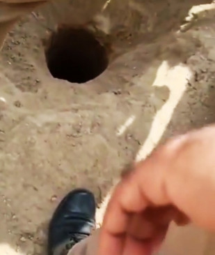 Child trapped in borewell dies in Betul