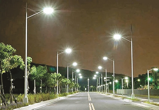 Amravati Manpa changed the maintenance contract of street light overnight