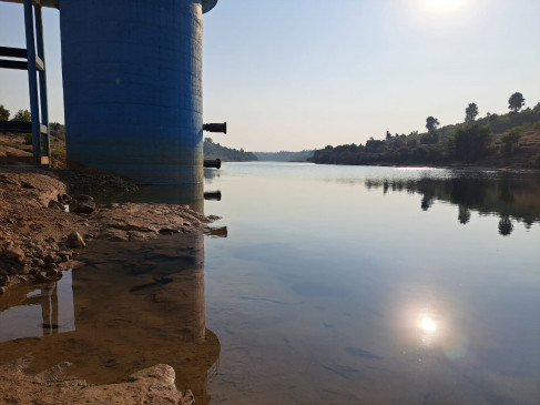 सोन नदी पर रोहनिया डेम में पानी भराव को लेकर बेपरवाह जल निगम बोर्ड सोन नदी पर रोहनिया डेम में पानी भराव को लेकर बेपरवाह जल निगम बोर्ड
