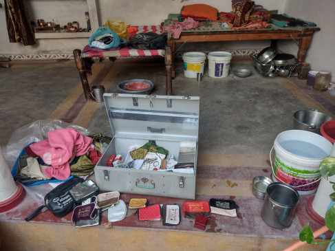 Thieves entered four houses in Pishta village, crossed the jewelery worth lakhs including cash