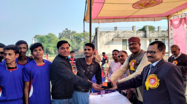 Womens volleyball team of Madhya Pradesh honored