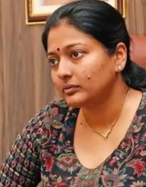 Tamil Nadu: Suspended BJP leader Gayatri Raghuram resigns from the party Tamil Nadu: Suspended BJP leader Gayatri Raghuram resigns from the party