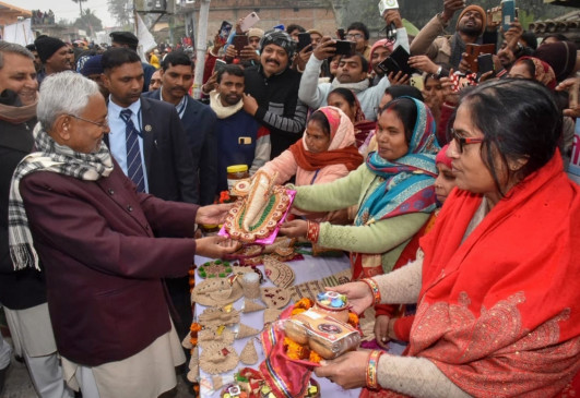 Nitish reached Vaishali in Samadhan Yatra, took stock of development works with Tejashwi