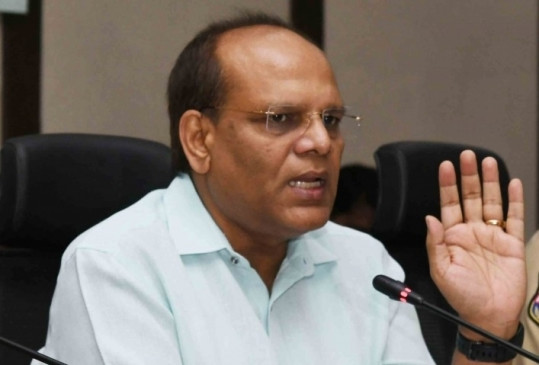 DoPT relieves Telangana Chief Secretary Somesh Kumar after High Court order