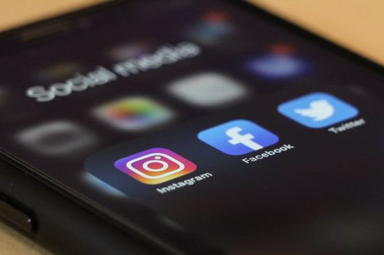 Rewards promoting users for spreading misinformation on social media platforms Rewards promoting users for spreading misinformation on social media platforms