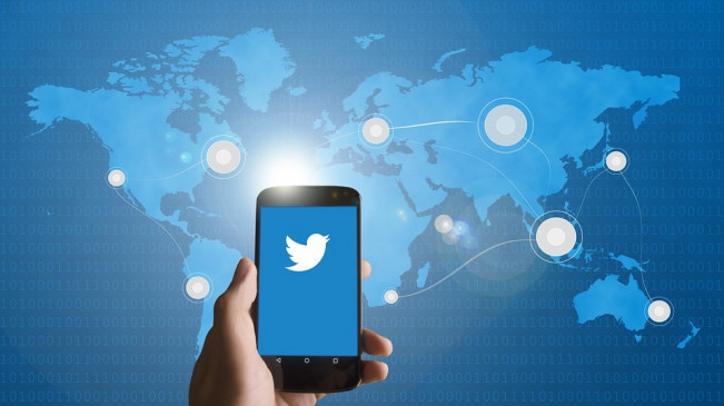 Twitter removed the option to send direct messages on Android and iOS Twitter removed the option to send direct messages on Android and iOS