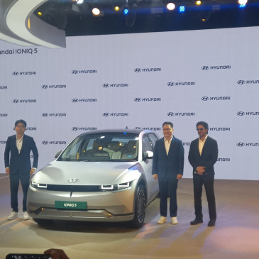 Auto Expo Show - 2023 begins in Greater Noida, Shahrukh launches new electric car