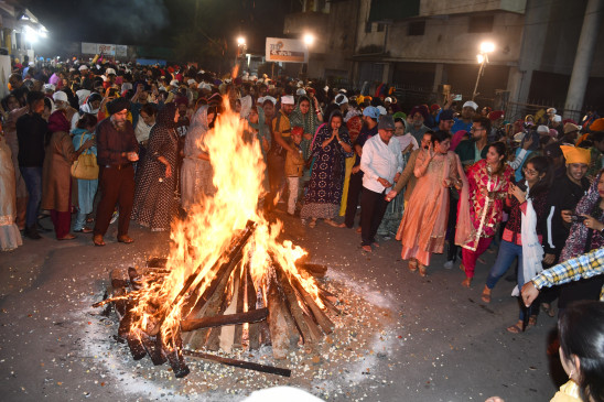 Dance on Lohri, Bhangra, Giddha, Tappa Dance on Lohri, Bhangra, Giddha, Tappa