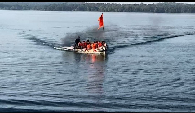 Many tourists did deadly boating without permission!