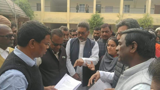 Memorandum submitted against action taken on farmers in case of leopards death due to electrocutionv