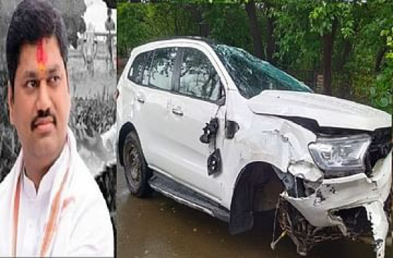 NCP leader and former minister Dhananjay Mundes car accident in Beed