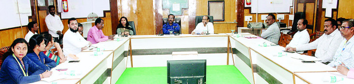 Run various initiatives in Marathi language promotion fortnight