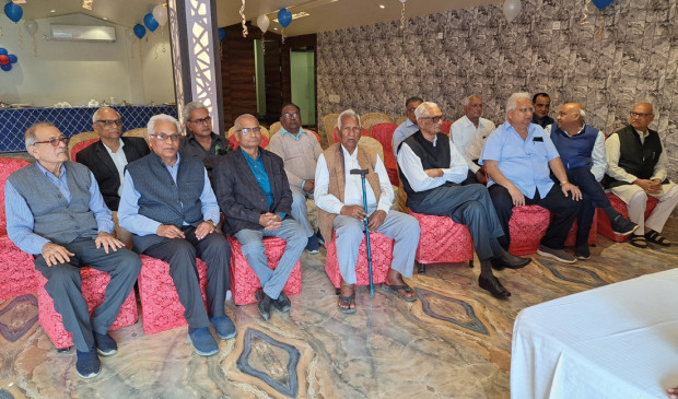 Senior citizens know the ways to stay healthy, experiences told in the meeting of Senior Citizens Association