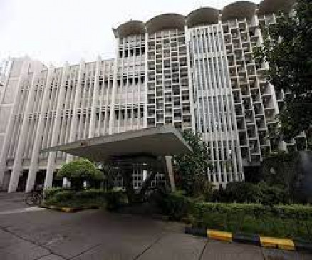 18-yr-old IIT Bombay student commits suicide by jumping off hostel building