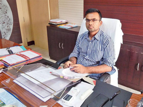 Amit Shahs private secretary Bansod studied in Gadchiroli