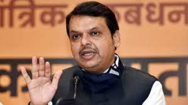 Fadnaviss advice- Dont let BJP become Congress