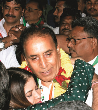 Former Home Minister Deshmukh visited Saibaba and remembered Babasaheb