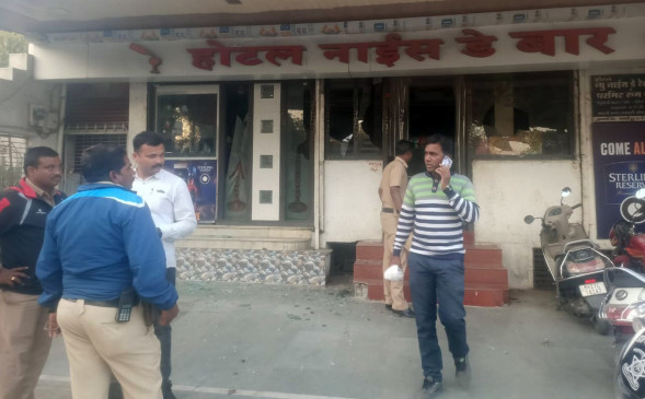 Four accused who ransacked a bar with a sword arrested Four accused who ransacked a bar with a sword arrested