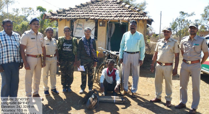 Four arrested for trying to hunt wild animals with current