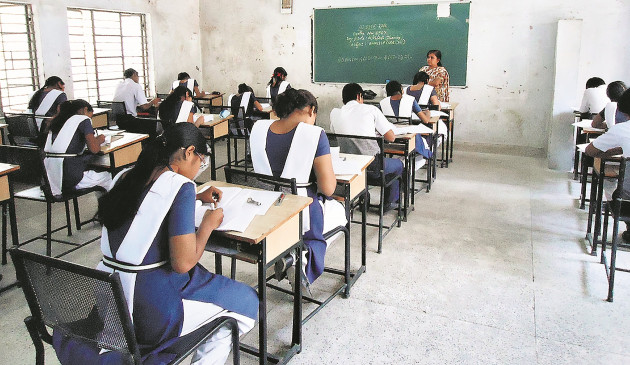 Four copycats caught in Marathi question paper