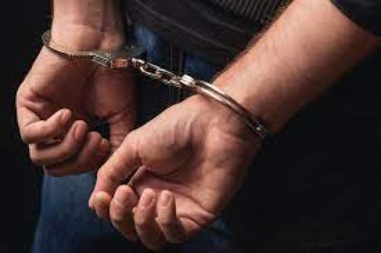 Gambling base raided in Bada Tajbagh area, 9 including base operator arrested
