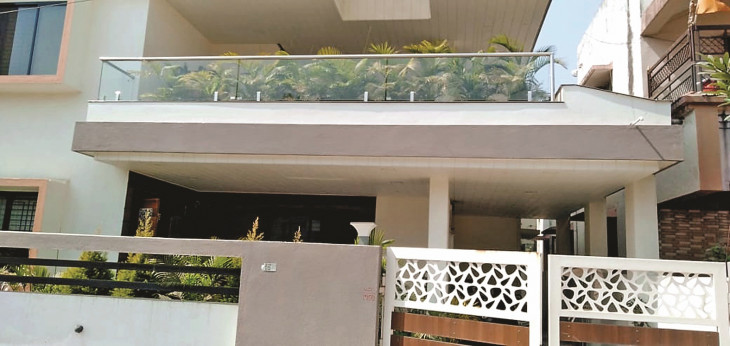 Goods worth 20 lakhs stolen from doctor couples house