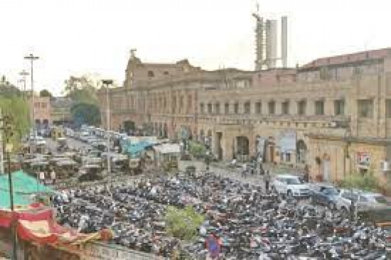 No parking facility for passengers at railway station