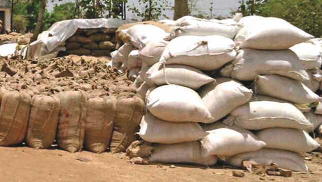Paddy procurement center again rigged four crores, three arrested