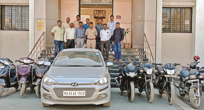 Two thieves caught before selling stolen car