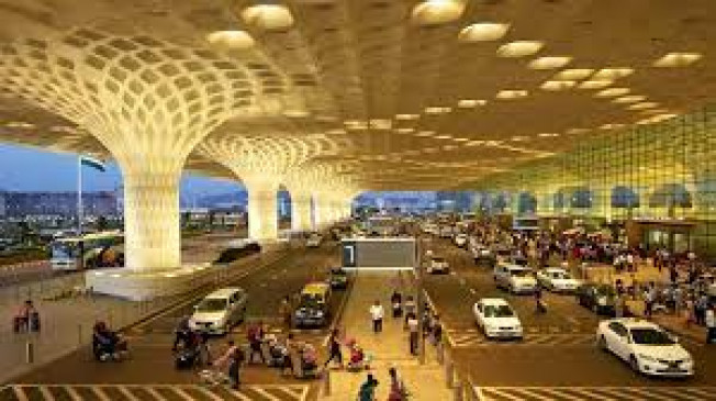 USD 1 million recovered from passenger at Mumbai airport