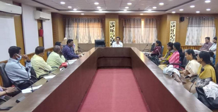 5000 to the person giving information about plastic storage. reward of