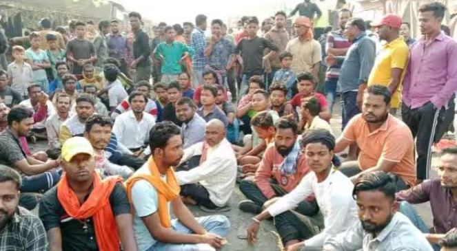 बिहार के किशनगंज जिले में दो मंदिरों में शरारती तत्वों ने लगाई आग, प्रशासन की सूझबूझ से तनाव का माहौल हुआ कम 