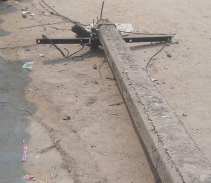 Laborer died due to cement pillar falling on his head