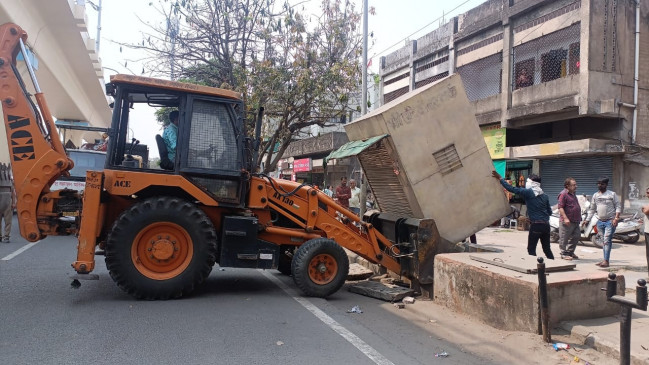 More than 150 encroachments removed, more than 25 carts seized