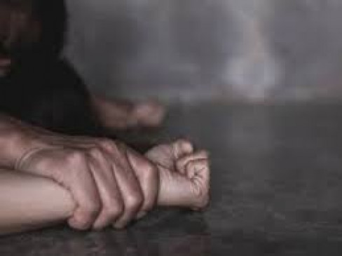 Professor accused of sexual harassment, student scared away