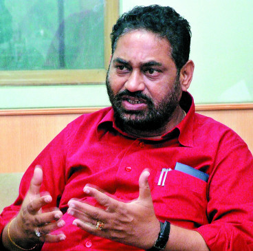 Shinde government stopped work in my area: Raut